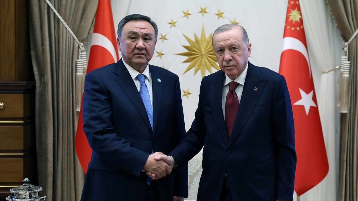 Cumhurbaşkanı Erdoğan, TDT Genel Sekreteri Ömüraliyev’i kabul etti
