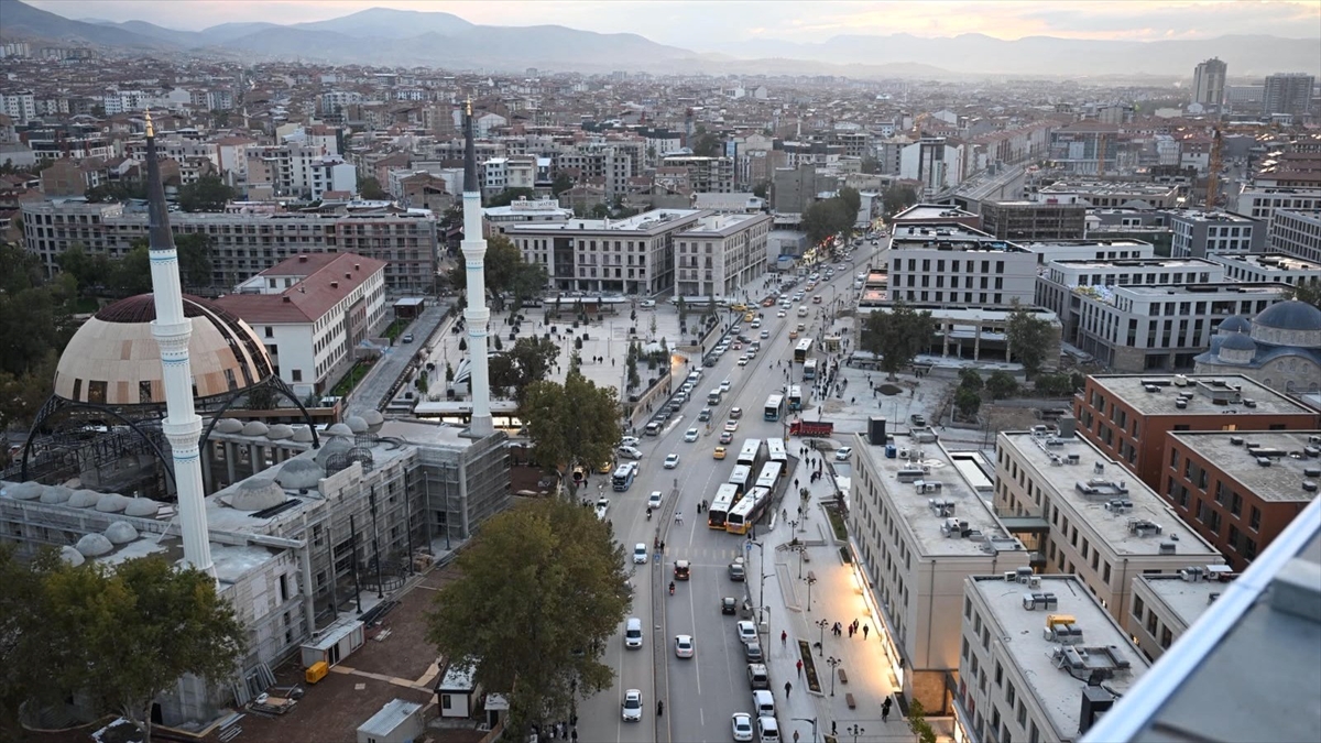 Depremin yaralarını saran Malatya’da geleceğin şehri inşa ediliyor Depremin yaralarını saran Malatya’da geleceğin şehri inşa ediliyor