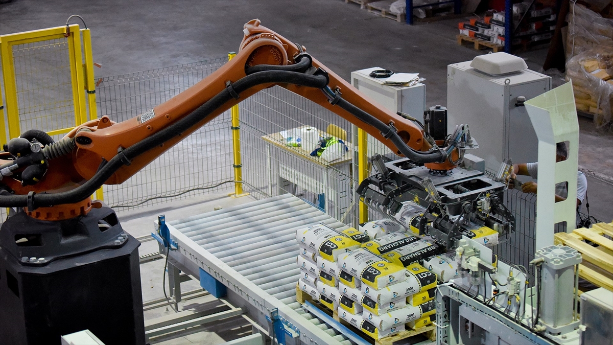 Dünya genelinde fabrikalarda aktif çalışan robot sayısı 5 milyonu aştı Dünya genelinde fabrikalarda aktif çalışan robot sayısı 5 milyonu aştı
