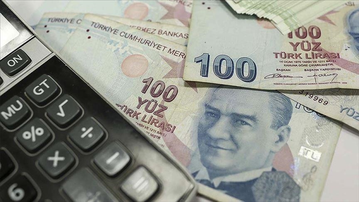 Emekli maaşlarında artışın yanı sıra refah payı eklenmesi için çalışma başlatıldı