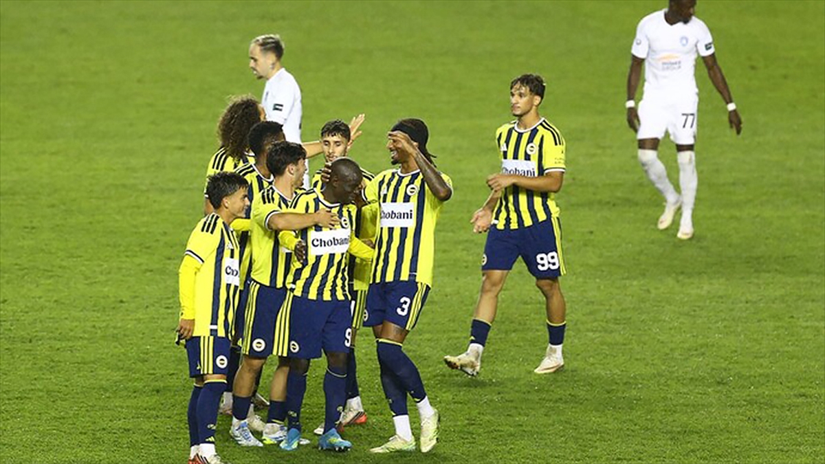 Fenerbahçe deplasmanda Azerbaycan temsilcisi Turan Tovuz’u 2-0 mağlup etti Fenerbahçe deplasmanda Azerbaycan temsilcisi Turan Tovuz’u 2-0 mağlup etti