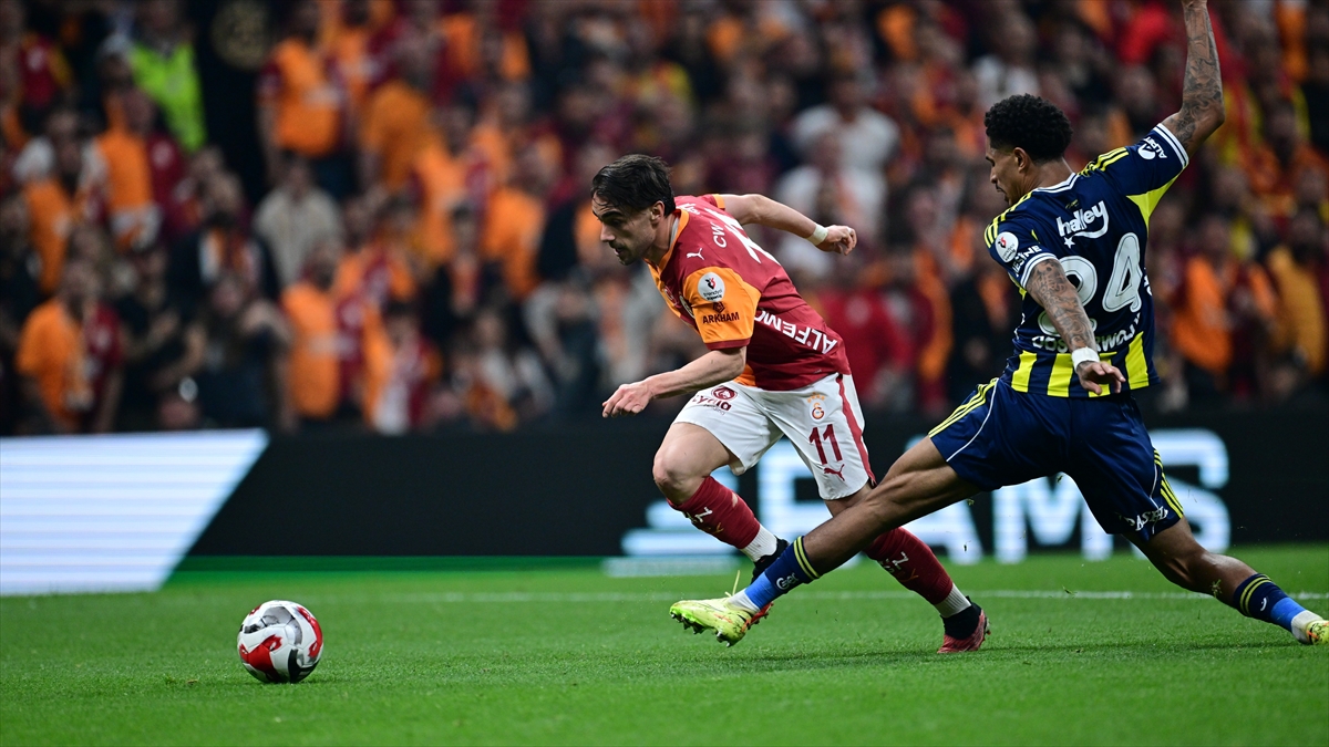 Fenerbahçe, derbide yarın Galatasaray’a konuk olacak