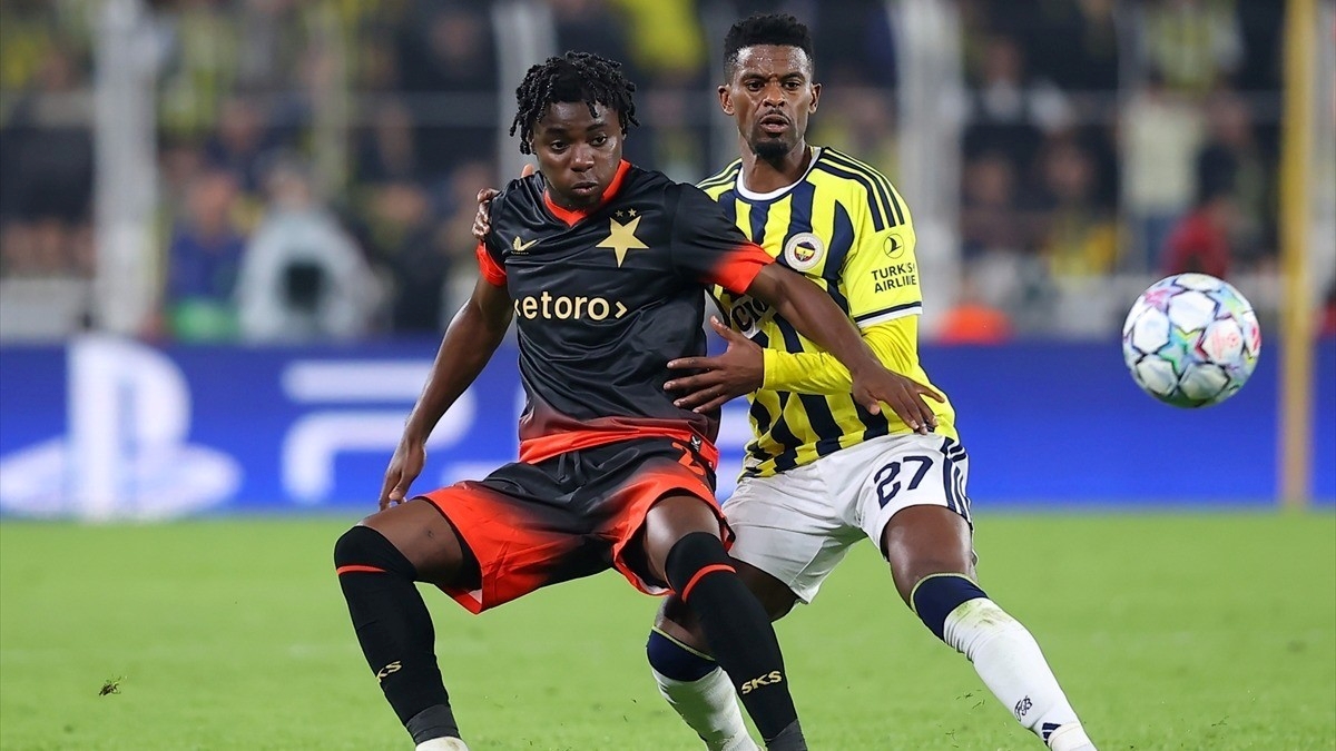 Fenerbahçe, galibiyeti son dakikada kaçırdı Fenerbahçe, galibiyeti son dakikada kaçırdı