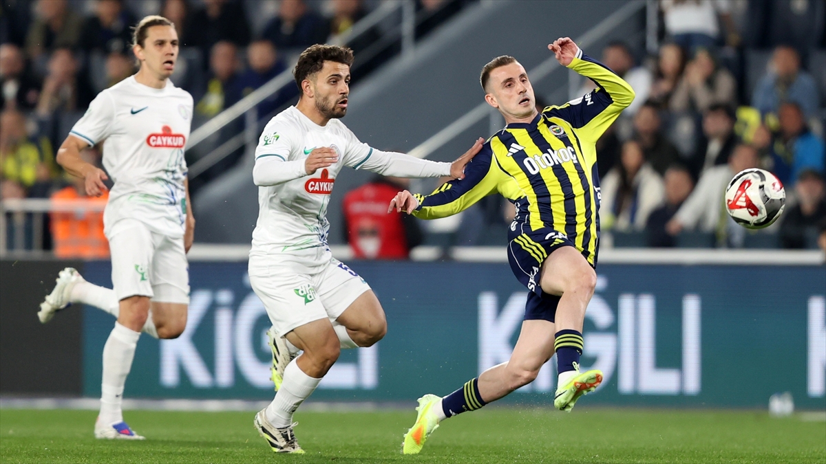 Fenerbahçe ile Çaykur Rizespor ligde 49. randevuda Fenerbahçe ile Çaykur Rizespor ligde 49. randevuda