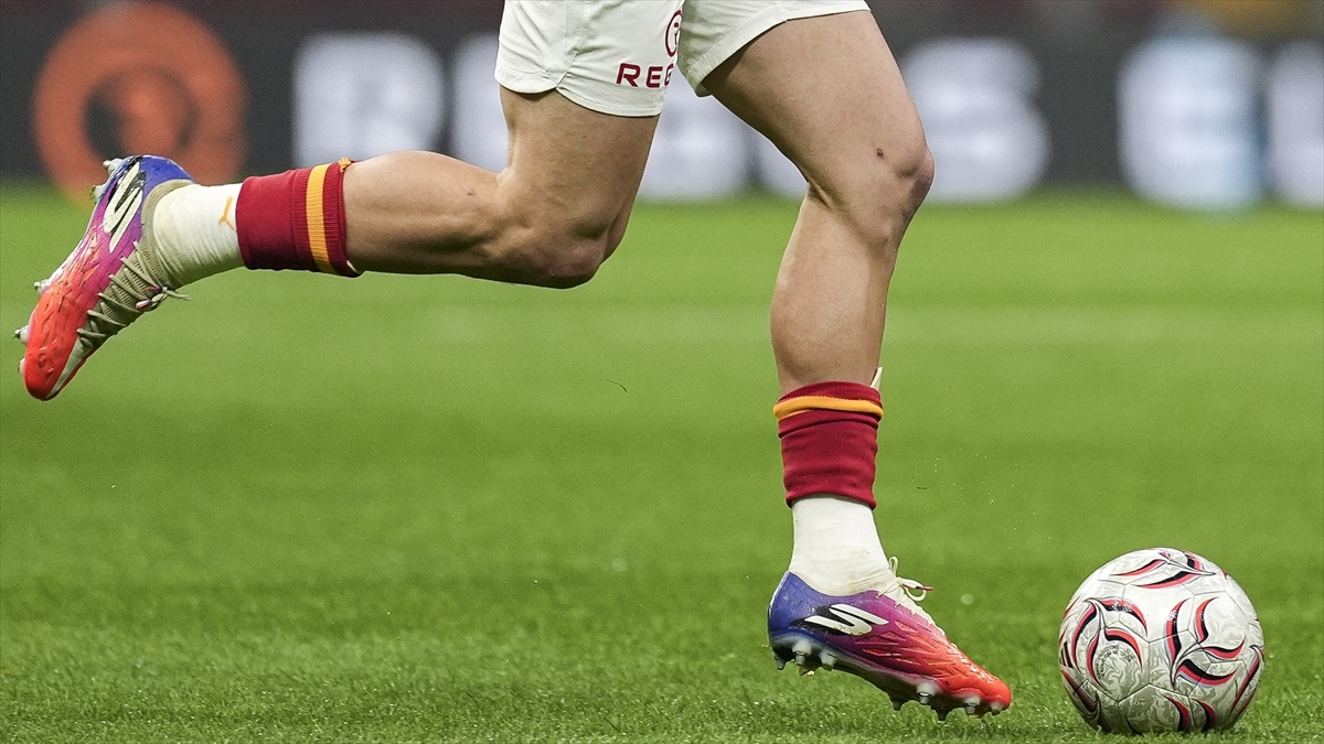 Galatasaray, Şampiyonlar Ligi’nde yarın İspanya ekibi Barcelona’yı konuk edecek Galatasaray, Şampiyonlar Ligi’nde yarın İspanya ekibi Barcelona’yı konuk edecek