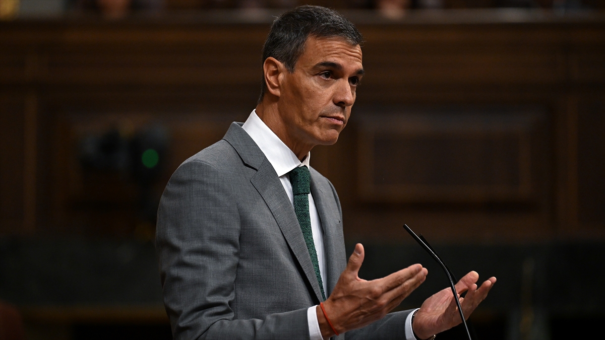 İspanya Başbakanı Pedro Sanchez, 29 Kasım’da erken seçime gitme kararı aldığını açıkladı
