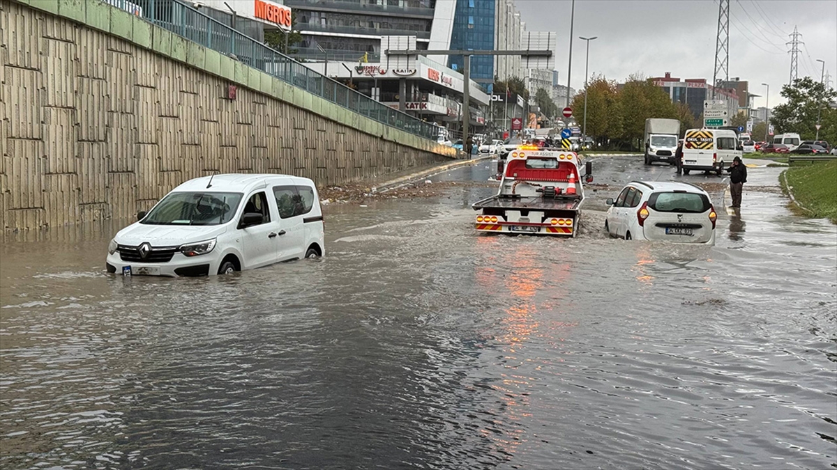 İstanbul’un da aralarında bulunduğu 18 il için sarı ve turuncu kodlu uyarı