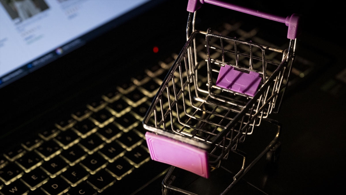 Kasım indirimleriyle aylık e-ticaret hacminin 600 milyar liraya ulaşması bekleniyor