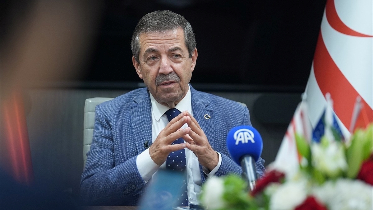 KKTC Dışişleri Bakanı Ertuğruloğlu’ndan Washington’da “iki komşu egemen eşit devlet” vurgusu KKTC Dışişleri Bakanı Ertuğruloğlu’ndan Washington’da “iki komşu egemen eşit devlet” vurgusu