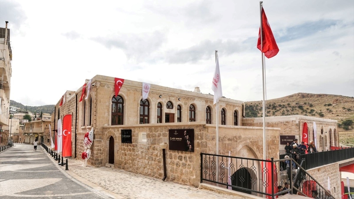 Mardin Savur’da “Aziz Sancar Müzesi” ziyarete açıldı Mardin Savur’da “Aziz Sancar Müzesi” ziyarete açıldı