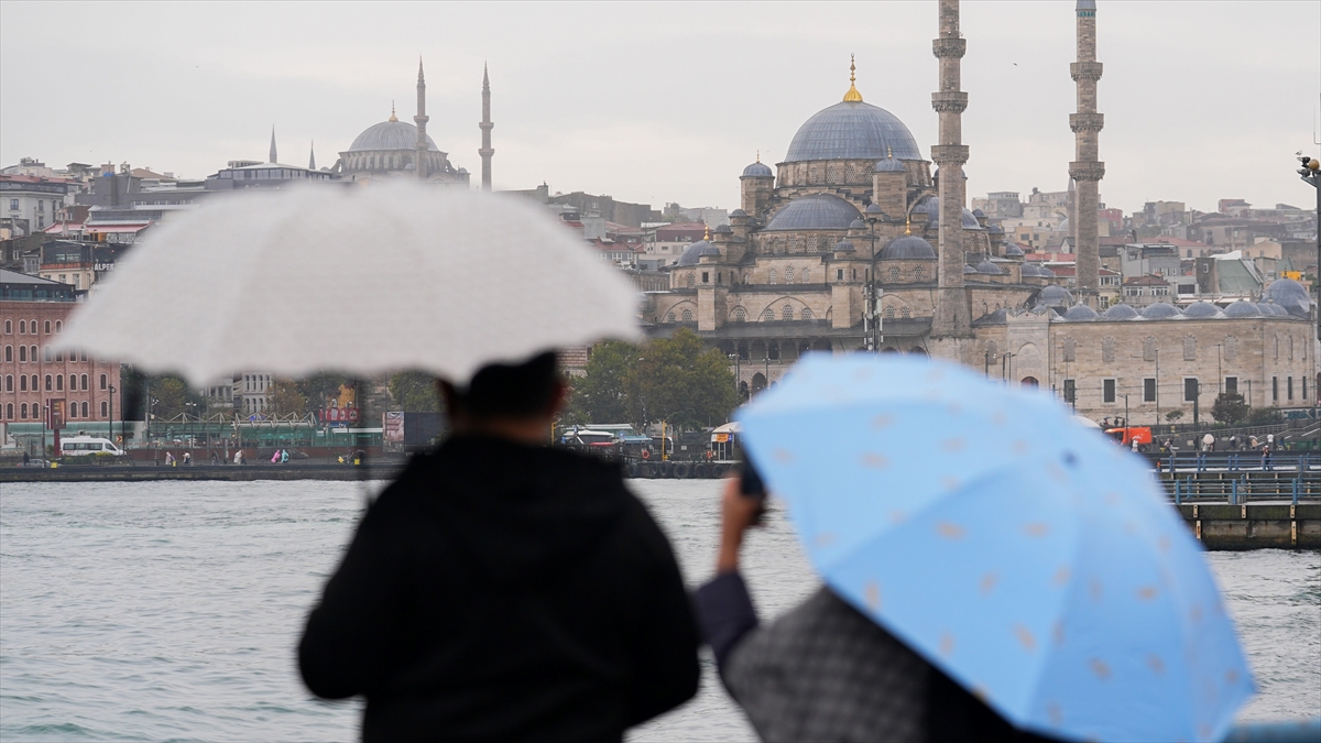 Meteorolojiden İstanbul ve çevresi için gök gürültülü sağanak uyarısı Meteorolojiden İstanbul ve çevresi için gök gürültülü sağanak uyarısı