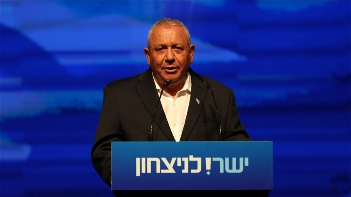 Netanyahu’nun “Savaş Kabinesinde” yer alan Eisenkot, seçimlerdeki en dişli rakibi oldu Netanyahu’nun “Savaş Kabinesinde” yer alan Eisenkot, seçimlerdeki en dişli rakibi oldu