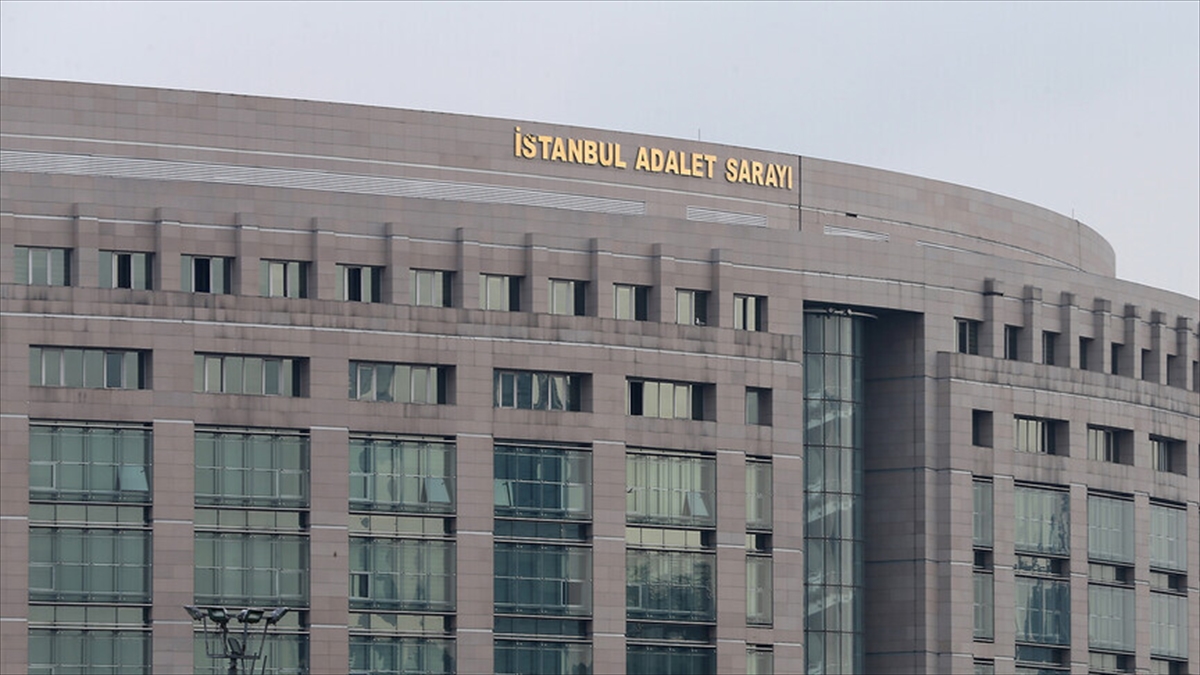 Sermaye piyasası soruşturmalarına ilişkin yanıltıcı açıklama yaptıkları gerekçesiyle 2 kişi gözaltına alındı Sermaye piyasası soruşturmalarına ilişkin yanıltıcı açıklama yaptıkları gerekçesiyle 2 kişi gözaltına alındı