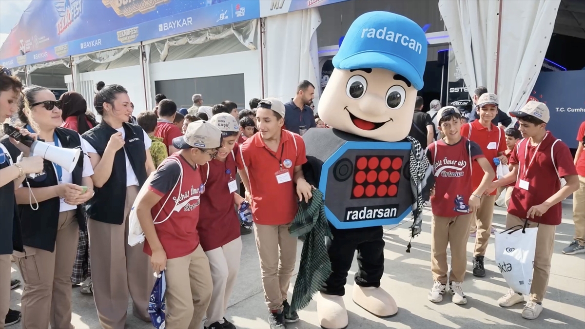 TEKNOFEST Güneydoğu’da öğrenciler “Radarcan”la halay çekti