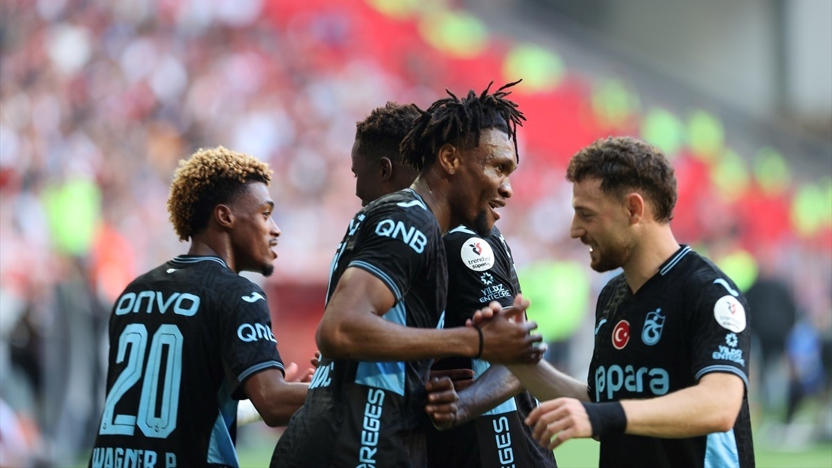 Trabzonspor, deplasmanda Samsunspor’u 3-0 yendi Trabzonspor, deplasmanda Samsunspor’u 3-0 yendi