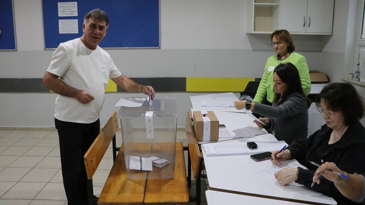 Trakya’daki çifte vatandaşlar Bulgaristan’daki cumhurbaşkanı seçimi için sandık başına gitti