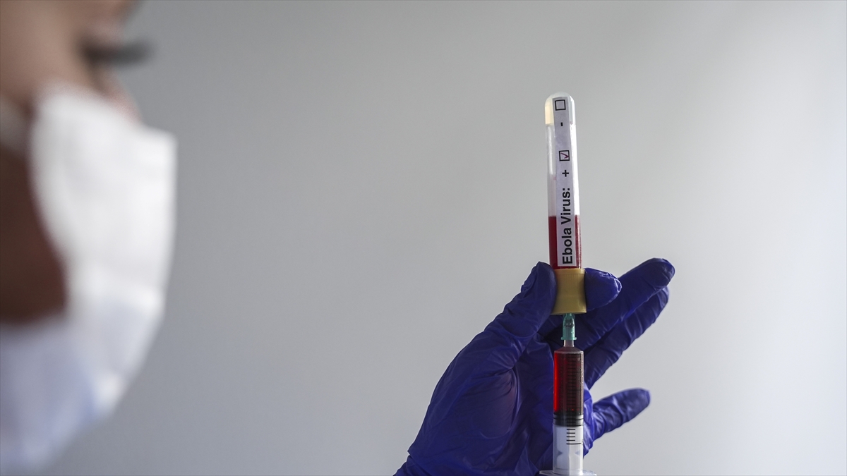 Uganda’da Ebola aşısının klinik denemelerine başlandı
