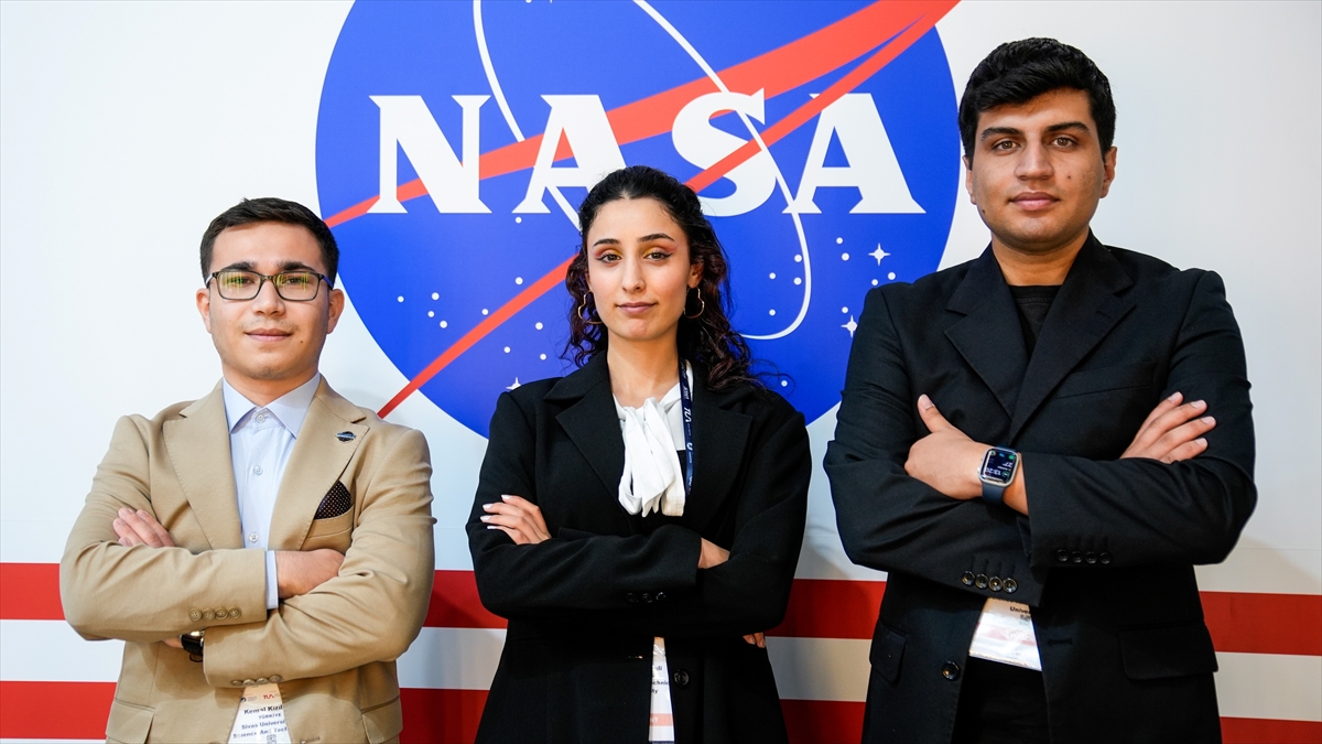 Üniversiteliler NASA verileriyle Ay ve Mars’ın sırlarını araştırıyor Üniversiteliler NASA verileriyle Ay ve Mars’ın sırlarını araştırıyor