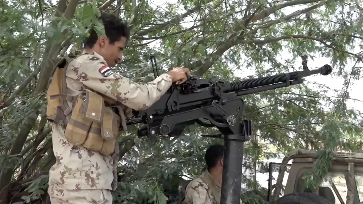 Yemen ordusu, Taiz ve Lahic’te geniş çaplı Husi saldırılarının püskürtüldüğünü açıkladı Yemen ordusu, Taiz ve Lahic’te geniş çaplı Husi saldırılarının püskürtüldüğünü açıkladı