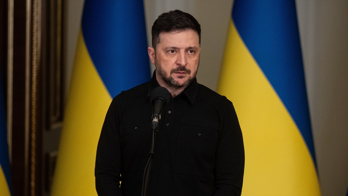 Zelenskiy, seçimler için “Rusya ile 60 günlük tam ateşkes” çağrısı yaptı
